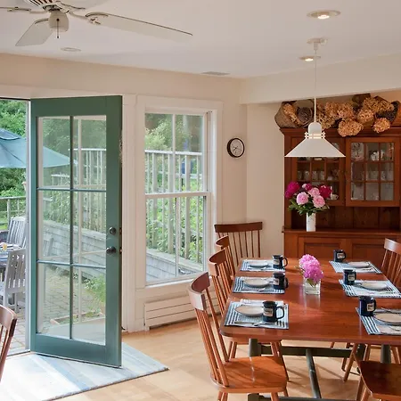 Coveside Bed & Breakfast-2